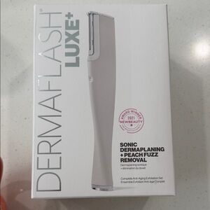 Dermaflash Luxe+ Sonic Dermaplaning Tool - White